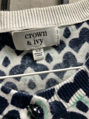 Crown & Ivy Navy, White and Mint Green Patterned Cardigan